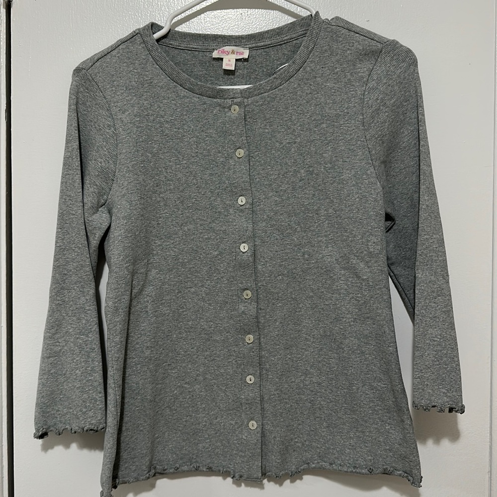 Gray long sleeve top